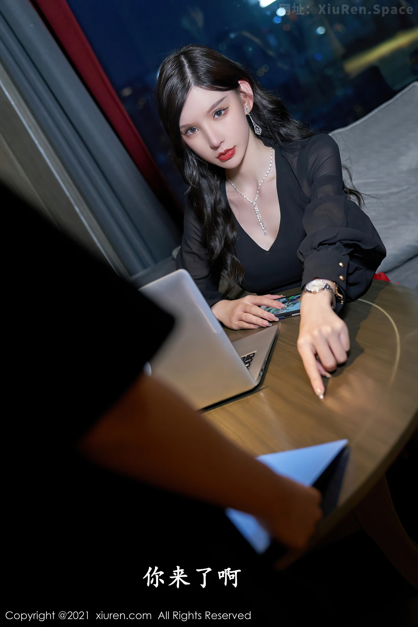 图片[3]-[XiuRen秀人网]VOL.4075 女神周于希Sandy老板剧情主题开档黑丝裤袜秀翘臀惹火诱惑写真68P-秀人网官方网站